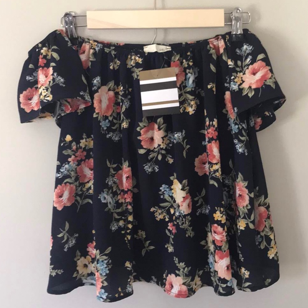 NWT! Off-the-Shoulder Top